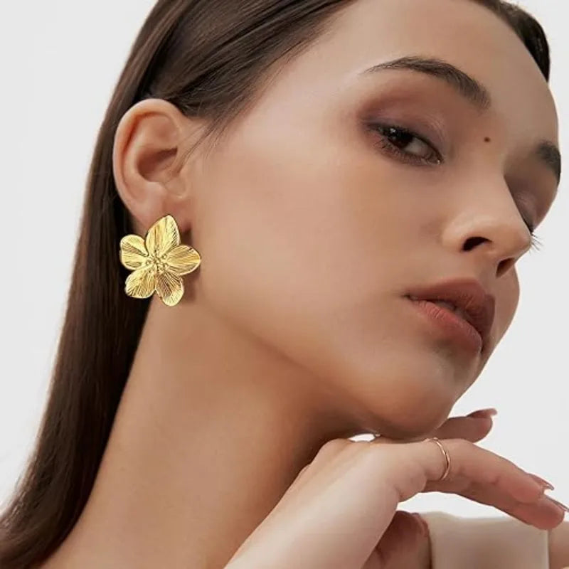 1 Pair Vacation Classic Style Flower Plating 304 Stainless Steel Artificial Pearls 18K Gold Plated Backs Drop Earrings