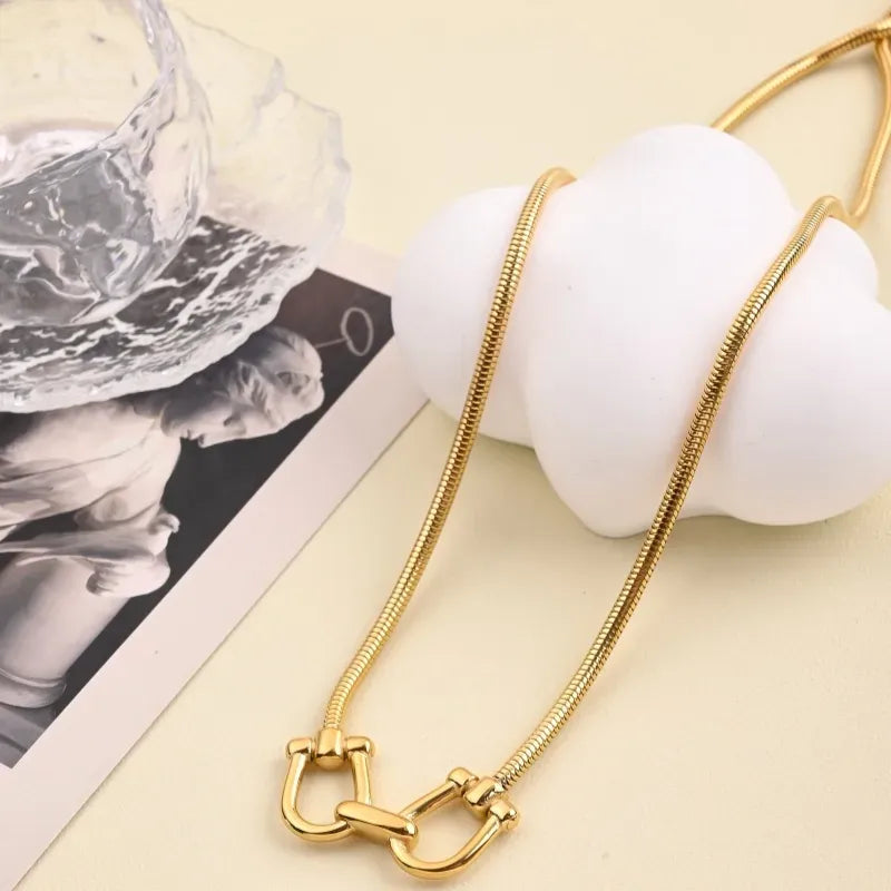 18K Gold Plated Stainless Steel Horse Hoof Clasp Necklace Elegant Casual Versatile Lobster Clasp Chain Jewelry For Women