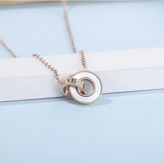 Round White Shell Roman Numeral Double Ring Hollow Vacuum Electroplating (In Furnace) 304 Stainless Steel 14K Real Gold Plated Women's Necklace