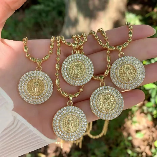 Round Zircon Inlaid Virgin Mary 18K Gold Plated Vacuum Electroplated Copper Necklace Geometric Collarbone Chain Accessory