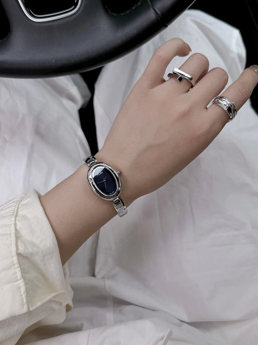 Stylish Quartz Women's Watch With Oval Bath Bracelet Simple Luxury Gold Handbag Poetic Gaudi Elegant Timepiece For Ladies