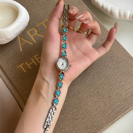 Vintage Gold Quartz Watch For Women Compact Elegant Stylish Alloy Bracelet Luxury Miniature Precision High-End Sensation